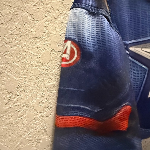 Under Armour Superhero Compression Dri Fit T-Shirt - Captain America Size kids M - Picture 6 of 6